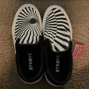 Brand new Straye slip ons